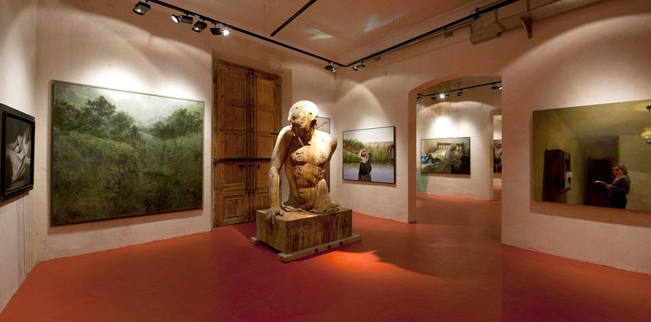 gallery in the MEAM museum