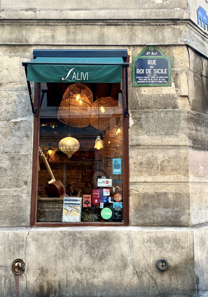 the romantic L'Alivi restaurant in the Marais