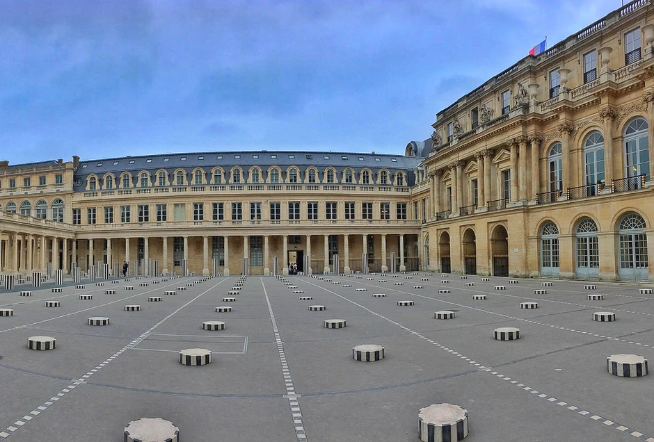 The Tres Modern Colonnes de Buren in Paris' Palais Royal, a Paris Hidden  Gem - The Geographical Cure