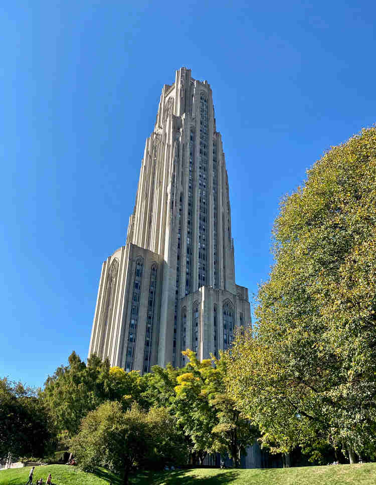 the towering Cathedral of Learning, one of the best things to do and see in Pittsburgh