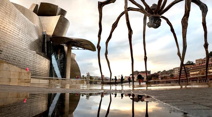 the Guggenheim Museum and Louise Bourgeois' Maman sculpture
