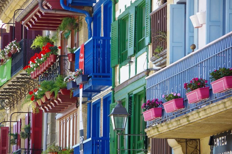 colorful houses in Hondarribia