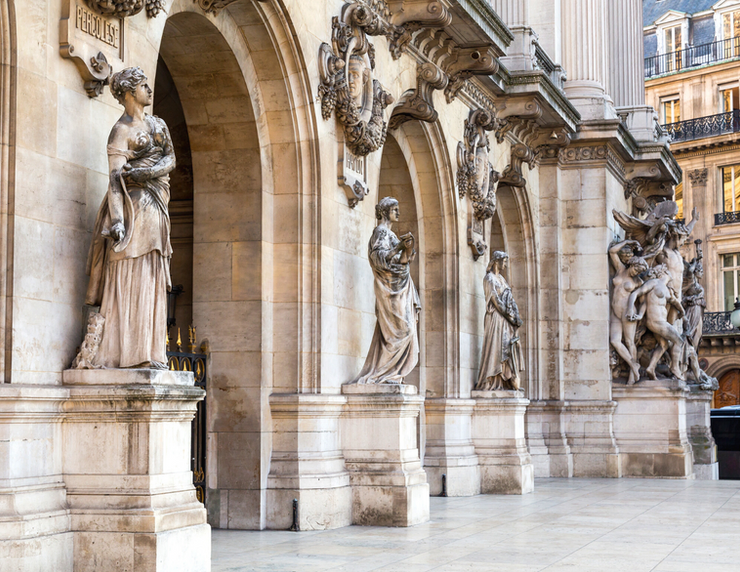 statues and busts of musicians on the facade of the Opera Garnier 