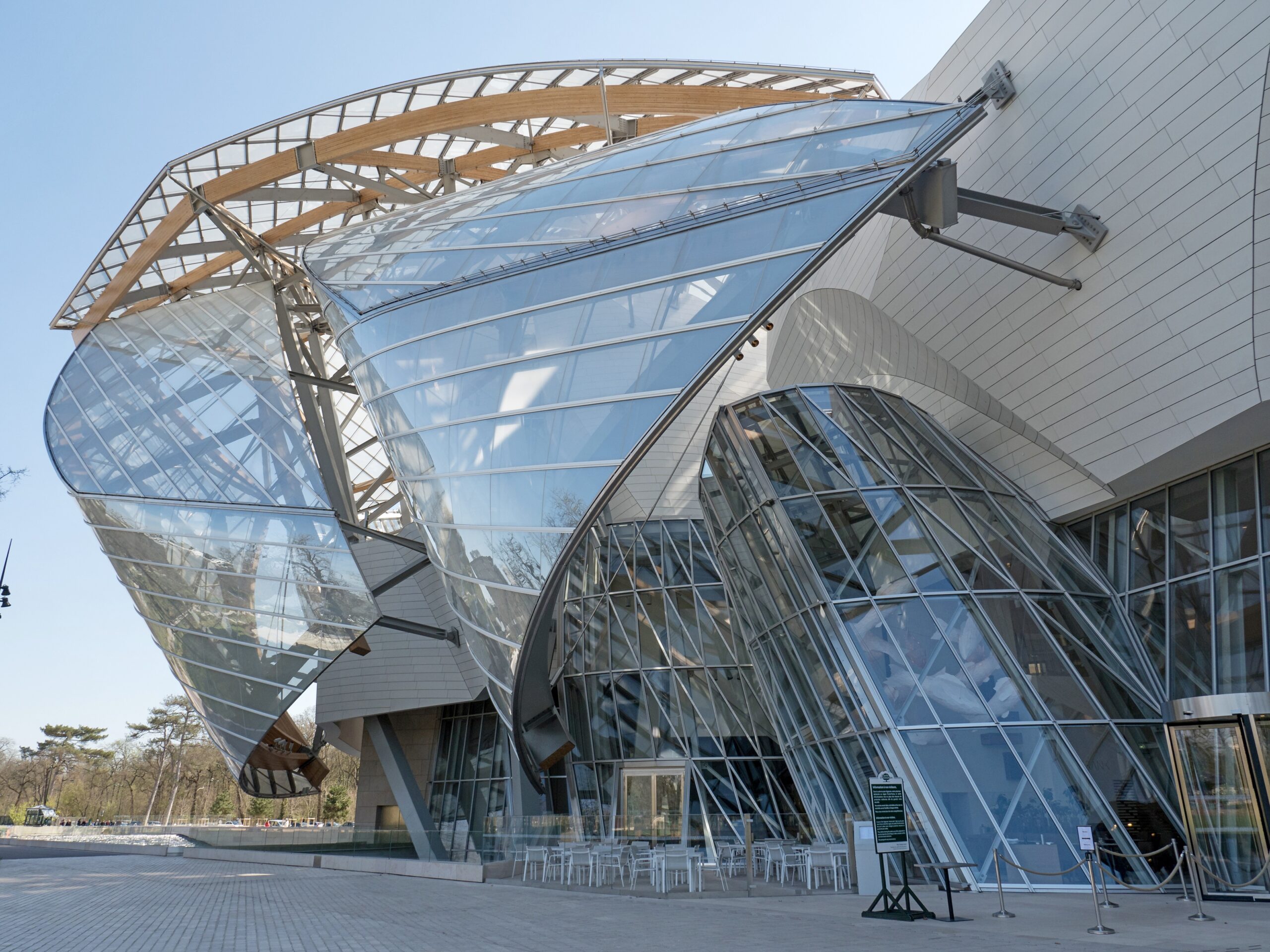 Guide To The Gehry-Designed Fondation Louis Vuitton In Paris - The
