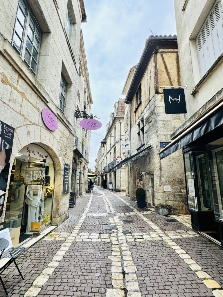 Rue de Limogeane